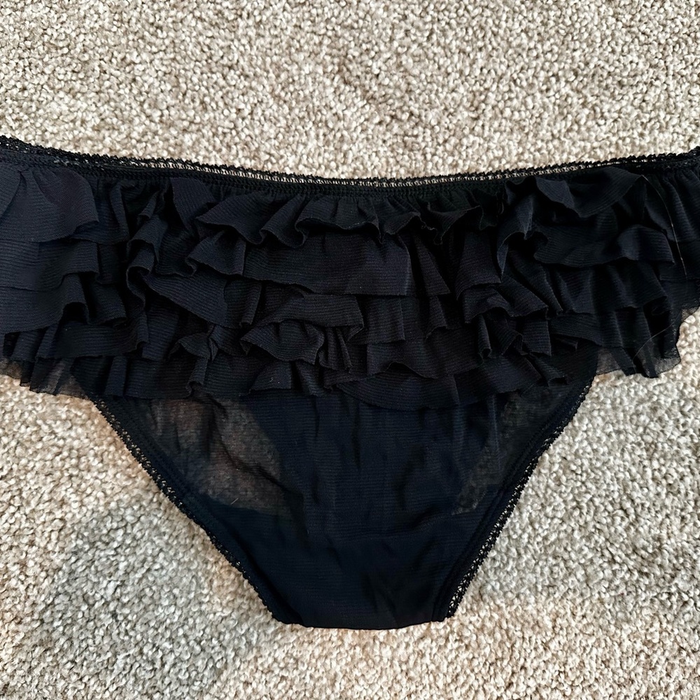 Black Ruffled Bottoms - Picture 2 of 2